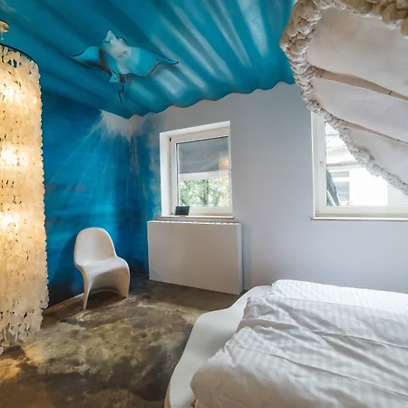 Hotel 18arts - Living In A Gallery! 4*