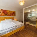 18arts - Living In A Gallery! 4* Köln