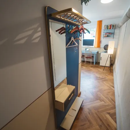 18arts - Living In A Gallery! 4* كولونيا