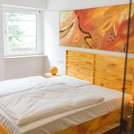 18arts - Living In A Gallery! Köln