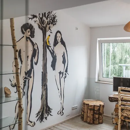 18arts - Living In A Gallery! Otel Köln