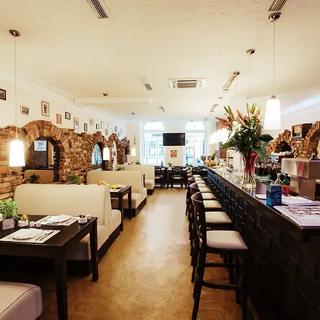 فندق 18arts - Living In A Gallery! 4*