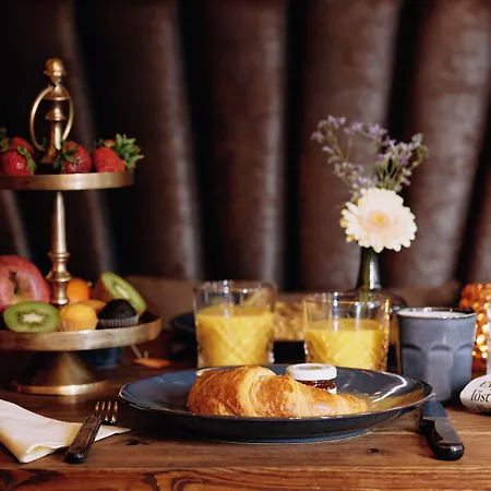 18arts - Living In A Gallery! Köln