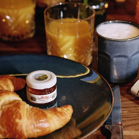 18arts - Living In A Gallery! Otel Köln