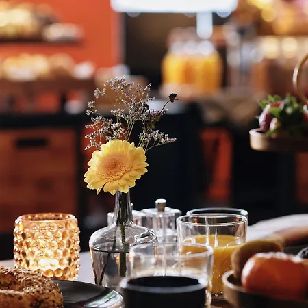 18arts - Living In A Gallery! 4* كولونيا