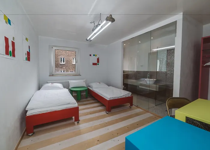 18arts - Living In A Gallery! Hotel