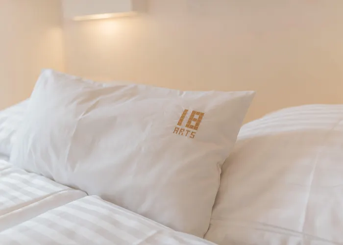 Hotel 18arts - Living In A Gallery!