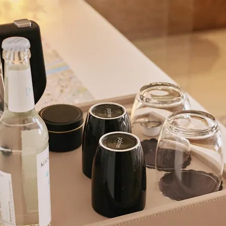 Hotel 18arts - Living In A Gallery! 4*