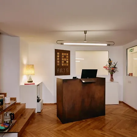 Hotel 18arts - Living In A Gallery! 4*