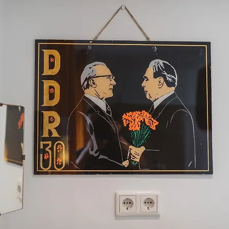 Otel 18arts - Living In A Gallery! 4*