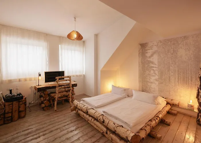 Hotel 18arts - Living In A Gallery!