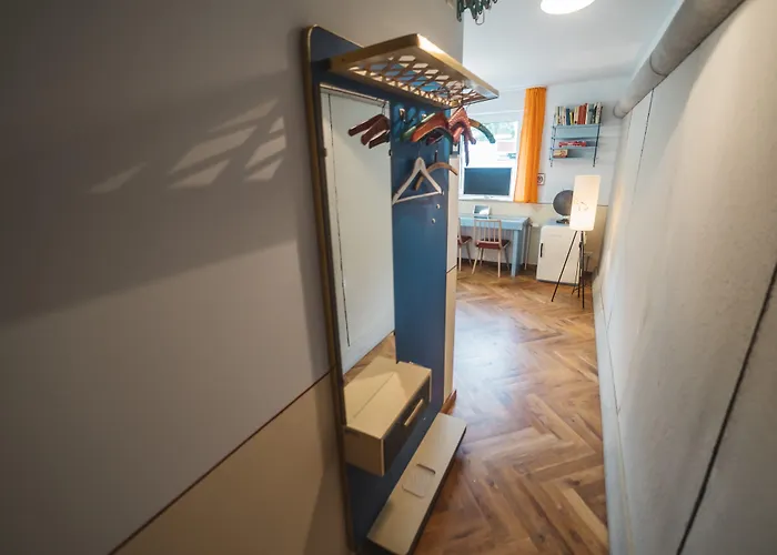 18arts - Living In A Gallery! 4* Keulen