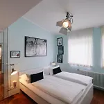 18arts - Living In A Gallery! 호텔