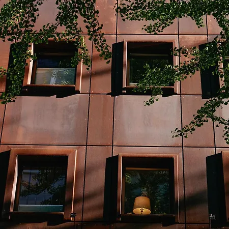 18arts - Living In A Gallery! 4* Cologne